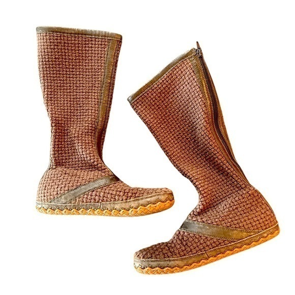 Women’s Brown Quilted PATAGONIA Boots Size 7 - Picture 1 of 6